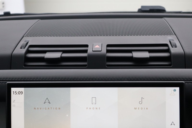 Used Land Rover Defender 2023 for sale - 77915620: Photo 37