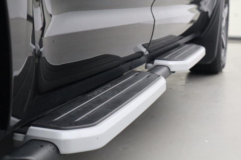 Used Land Rover Defender 2023 for sale - 77915620: Photo 44