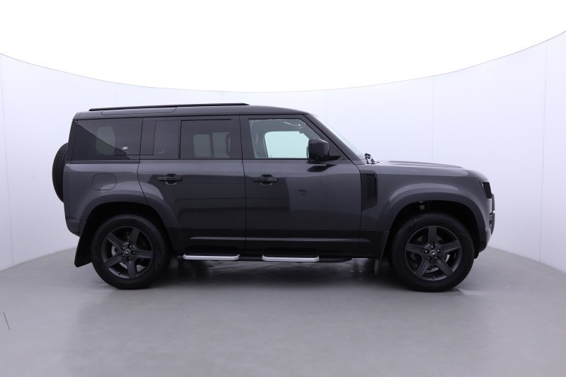 Used Land Rover Defender 2023 for sale - 77915620: Photo 5