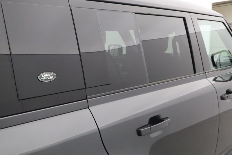 Used Land Rover Defender 2023 for sale - 77915620: Photo 53