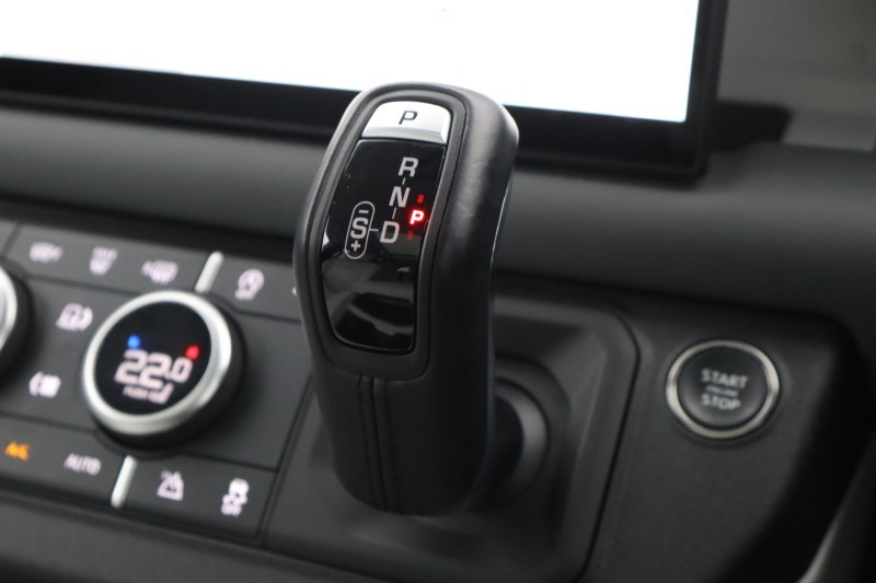 Used Land Rover Defender 2024 for sale - 78108879: Photo 15