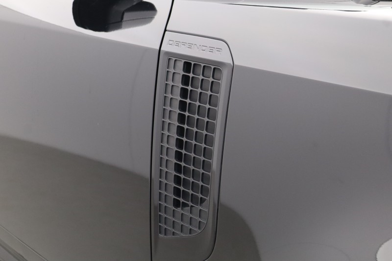 Used Land Rover Defender 2024 for sale - 78108879: Photo 22