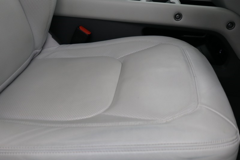 Used Land Rover Defender 2024 for sale - 78108879: Photo 30