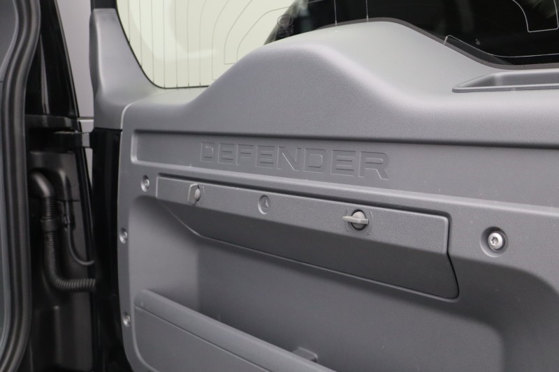 Used Land Rover Defender 2024 for sale - 78108879: Photo 45