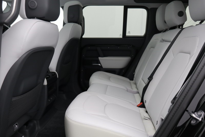 Used Land Rover Defender 2024 for sale - 78108879: Photo 5