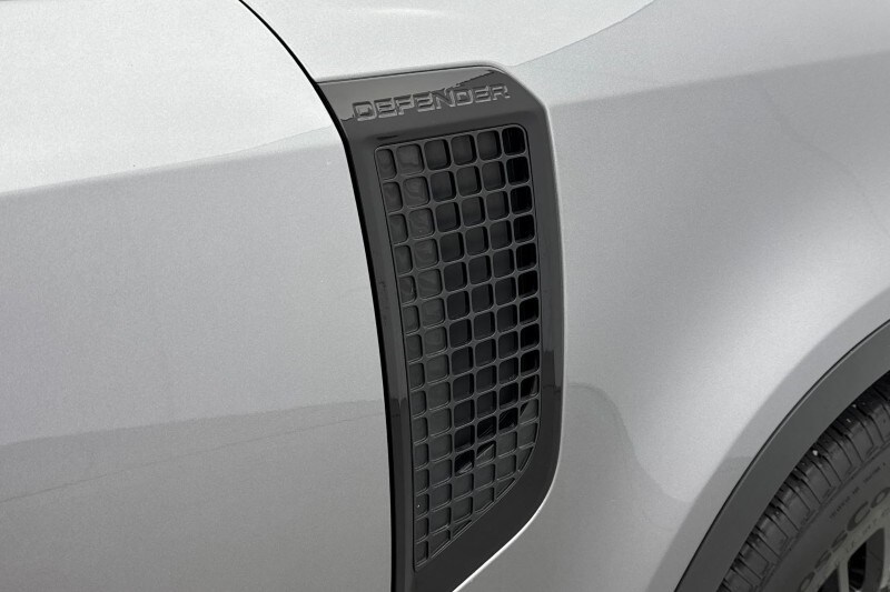 Used Land Rover Defender 2023 for sale - 77541533: Photo 20