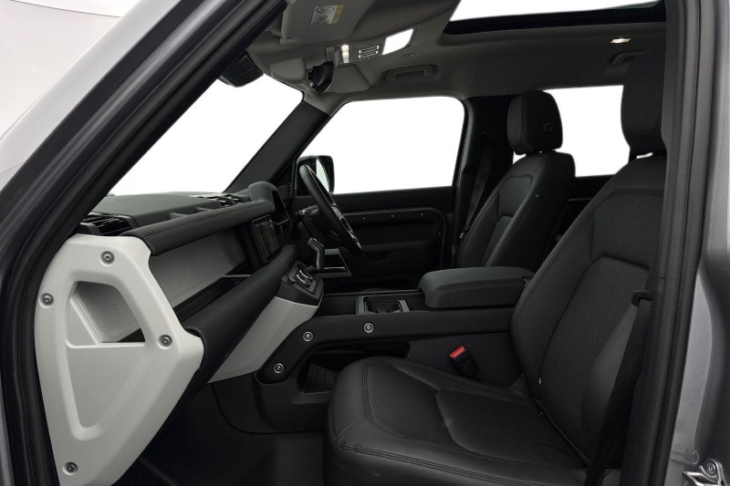 Used Land Rover Defender 2023 for sale - 77541533: Photo 3