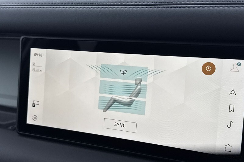 Used Land Rover Defender 2023 for sale - 77541533: Photo 32