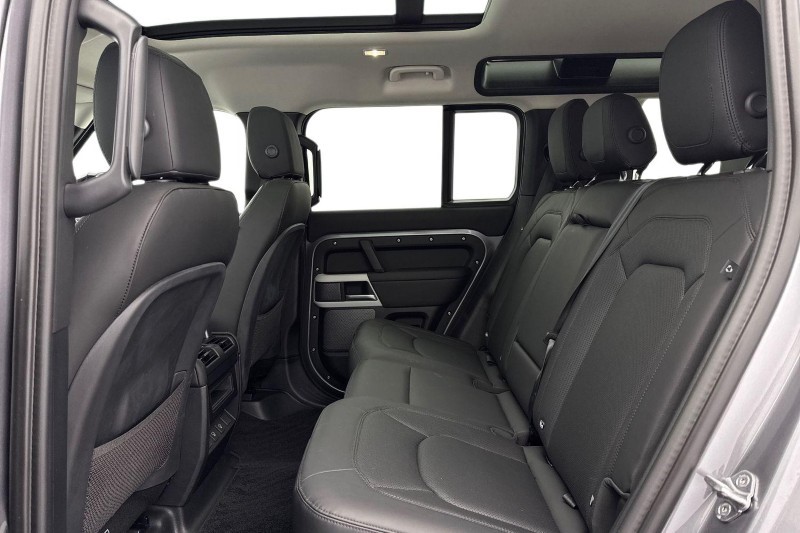 Used Land Rover Defender 2023 for sale - 77541533: Photo 4