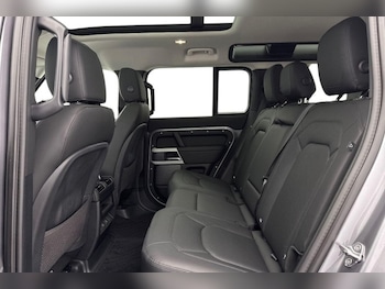 Used Land Rover Defender 2023 for sale - 77541533: Photo