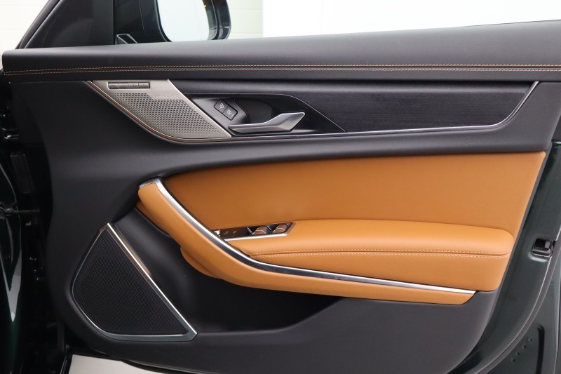 Used Jaguar XF 2024 for sale - 77950794: Photo 24