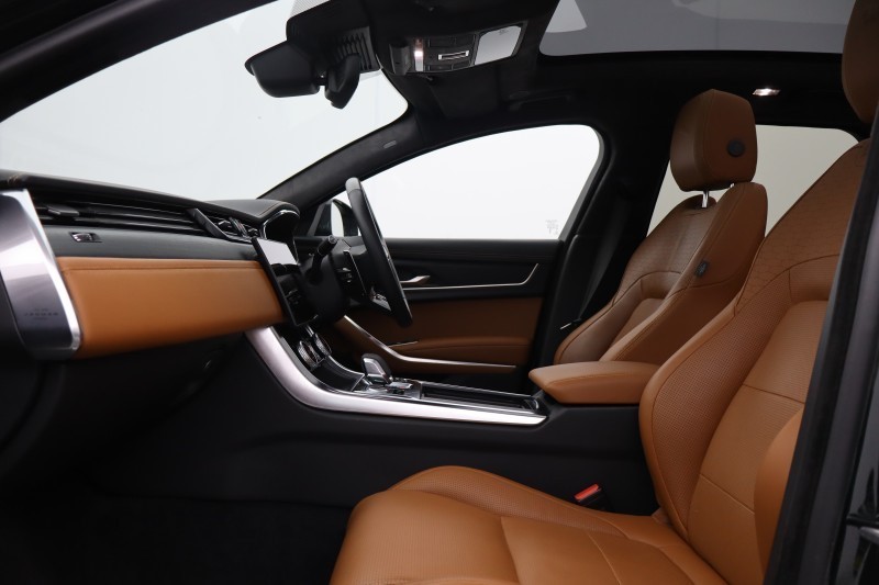 Used Jaguar XF 2024 for sale - 77950794: Photo 3