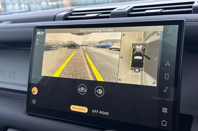 Used Land Rover Defender 2023 for sale - 76984318: Photo 12