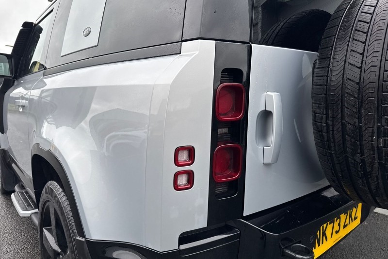 Used Land Rover Defender 2023 for sale - 76984318: Photo 19