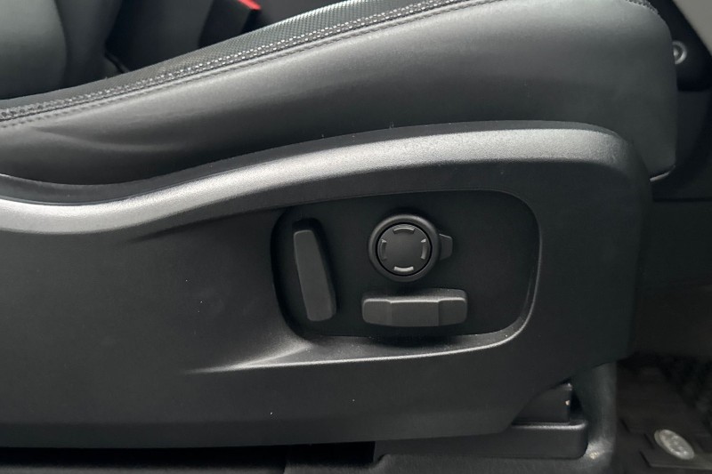 Used Land Rover Defender 2023 for sale - 76984318: Photo 24