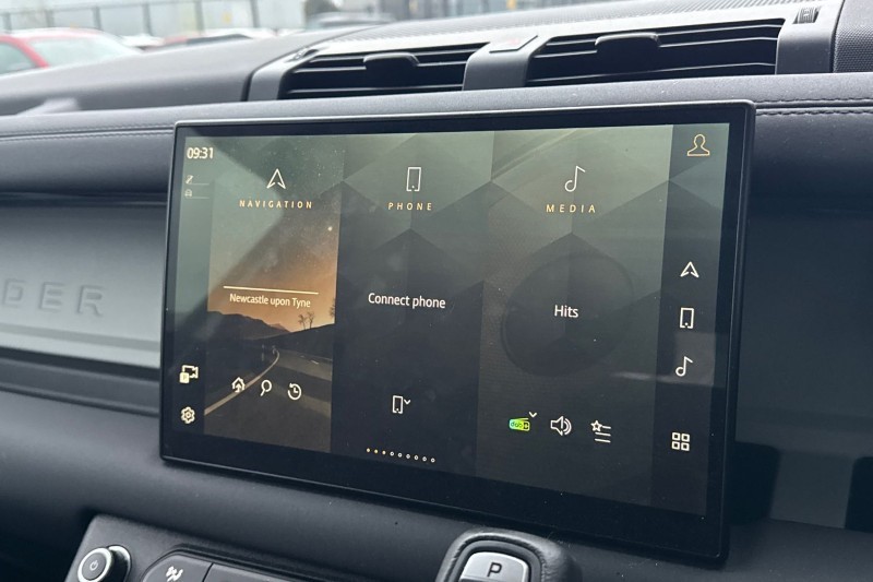 Used Land Rover Defender 2023 for sale - 76984318: Photo 29