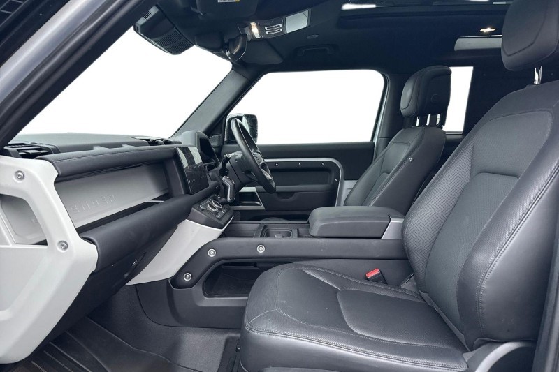 Used Land Rover Defender 2023 for sale - 76984318: Photo 3