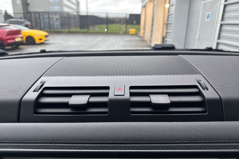 Used Land Rover Defender 2023 for sale - 76984318: Photo 33