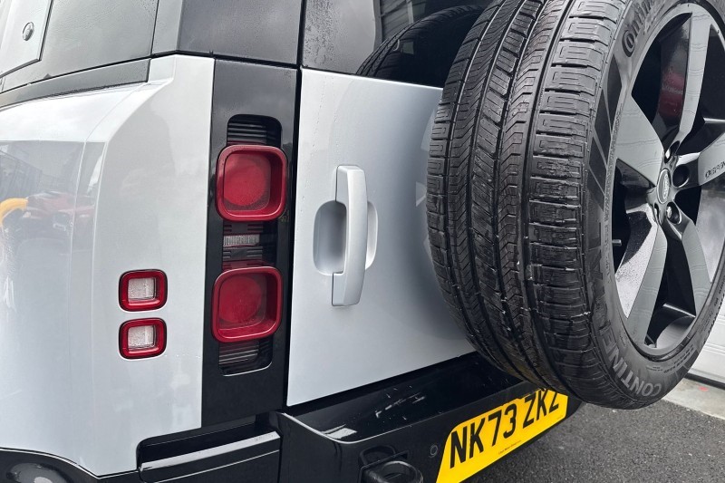 Used Land Rover Defender 2023 for sale - 76984318: Photo 41