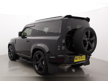 Used Land Rover Defender 2025 for sale - 78542660: Photo