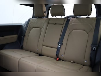 Used Land Rover Defender 2025 for sale - 78542660: Photo