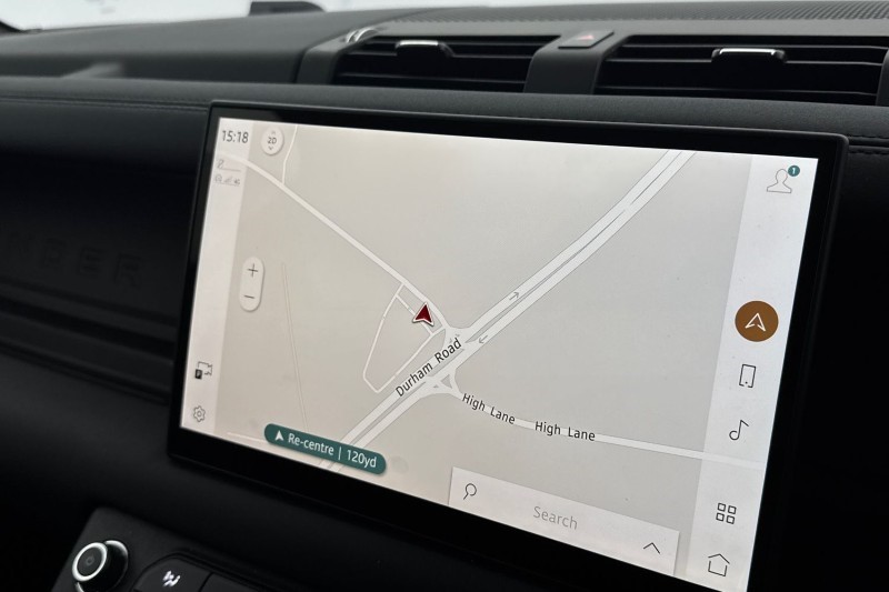 Used Land Rover Defender 2024 for sale - 77391852: Photo 11