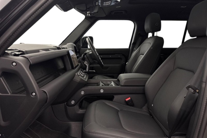 Used Land Rover Defender 2024 for sale - 77391852: Photo 3