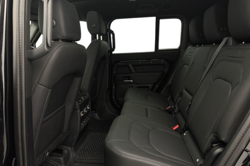 Used Land Rover Defender 2024 for sale - 77391852: Photo 4