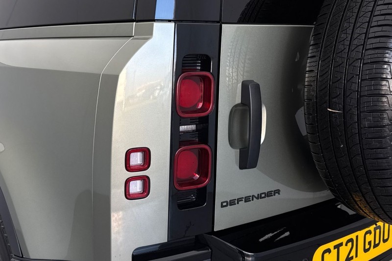 Used Land Rover Defender 2021 for sale - 77225307: Photo 19