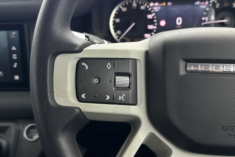 Used Land Rover Defender 2021 for sale - 77225307: Photo 26