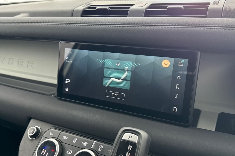 Used Land Rover Defender 2021 for sale - 77225307: Photo 30