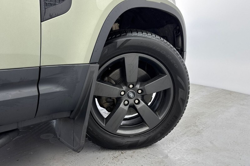 Used Land Rover Defender 2021 for sale - 77225307: Photo 43