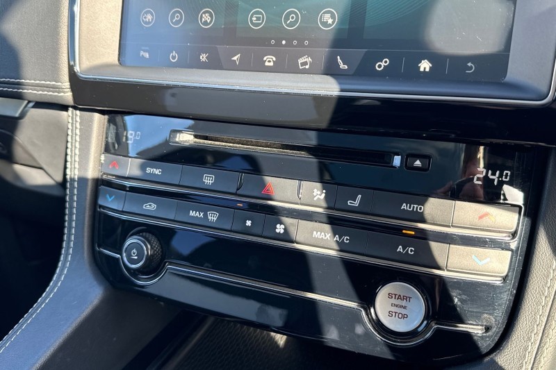 Used Jaguar F-Pace 2018 for sale - 77581457: Photo 31