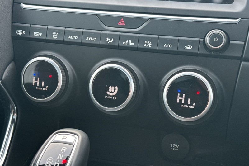 Used Jaguar E-Pace 2020 for sale - 77137803: Photo 31