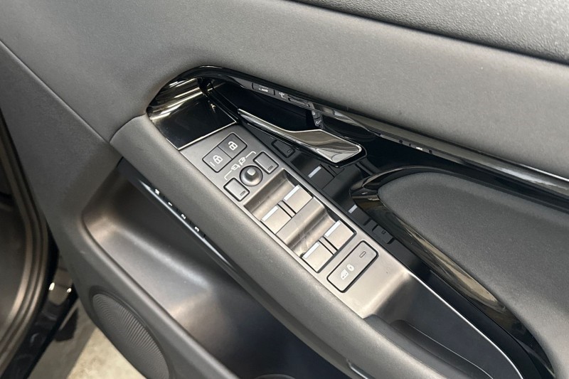 Used Land Rover Range Rover Evoque 2025 for sale - 77519408: Photo 22