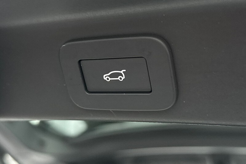 Used Jaguar F-Pace 2023 for sale - 77406422: Photo 38