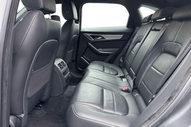 Used Jaguar F-Pace 2023 for sale - 77406422: Photo 4