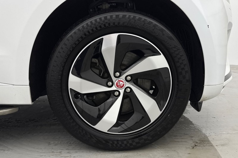 Used Jaguar F-Pace 2023 for sale - 77406422: Photo 8