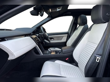 Used Land Rover Discovery Sport 2024 for sale - 76984359: Photo