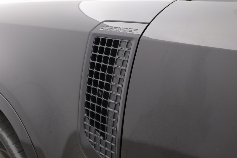 Used Land Rover Defender 2023 for sale - 78067132: Photo 21