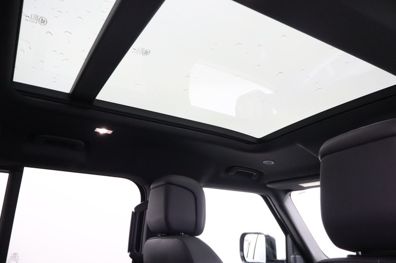 Used Land Rover Defender 2023 for sale - 78067132: Photo 22