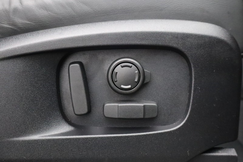 Used Land Rover Defender 2023 for sale - 78067132: Photo 27