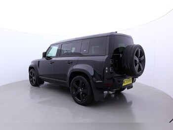 Used Land Rover Defender 2023 for sale - 78067132: Photo
