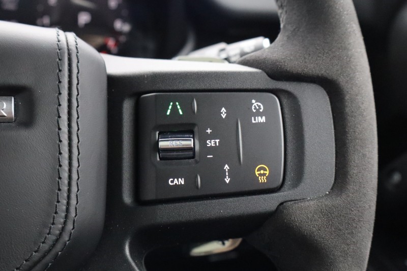 Used Land Rover Defender 2023 for sale - 78067132: Photo 31