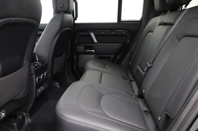 Used Land Rover Defender 2023 for sale - 78067132: Photo 4