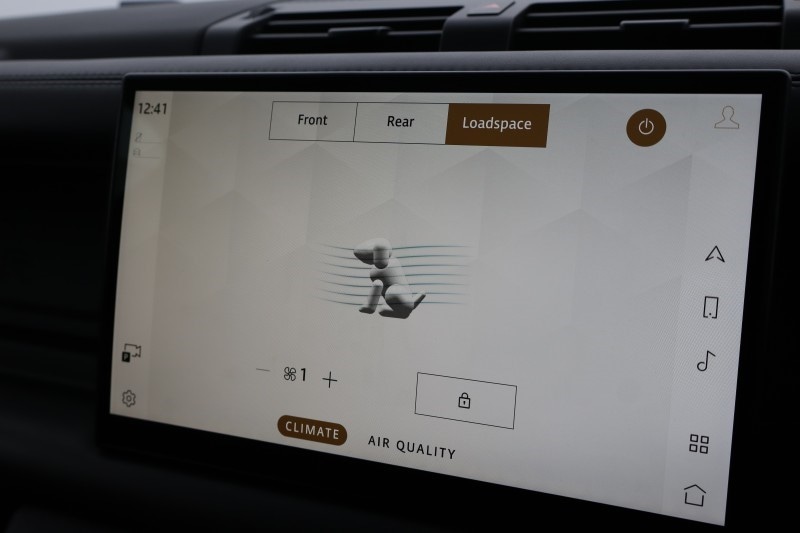 Used Land Rover Defender 2023 for sale - 78067132: Photo 40