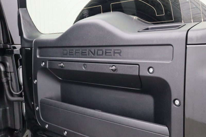 Used Land Rover Defender 2023 for sale - 78067132: Photo 47