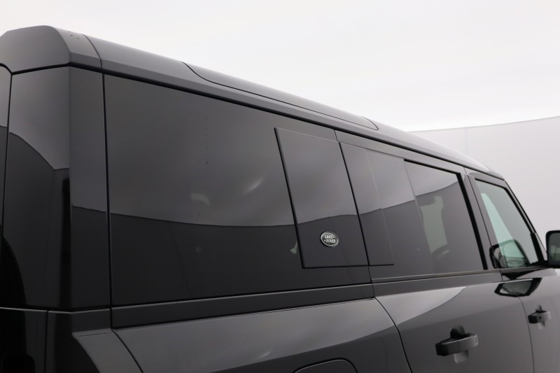 Used Land Rover Defender 2023 for sale - 78067132: Photo 60