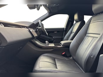 Used Land Rover Range Rover Evoque 2025 for sale - 78162112: Photo