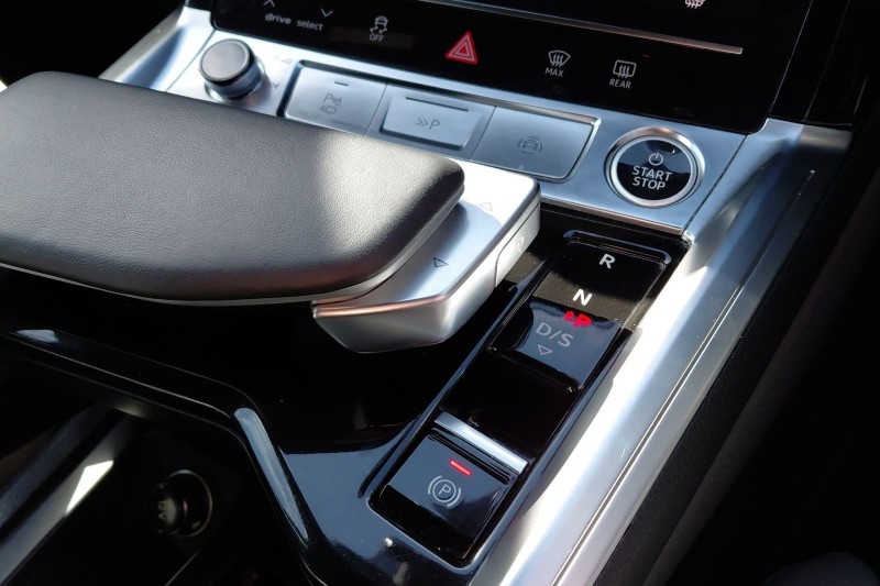 Used Audi Q8 2024 for sale - 78028106: Photo 13